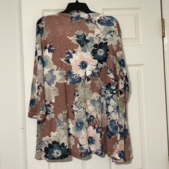 Violet B. Top for Women - Picture 2 of 2